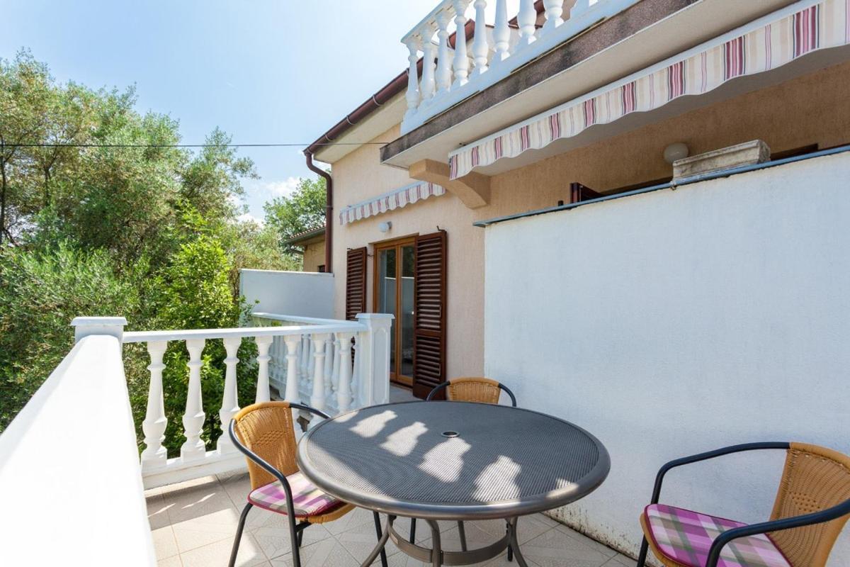 Apartments Magdalena Malinska Extérieur photo